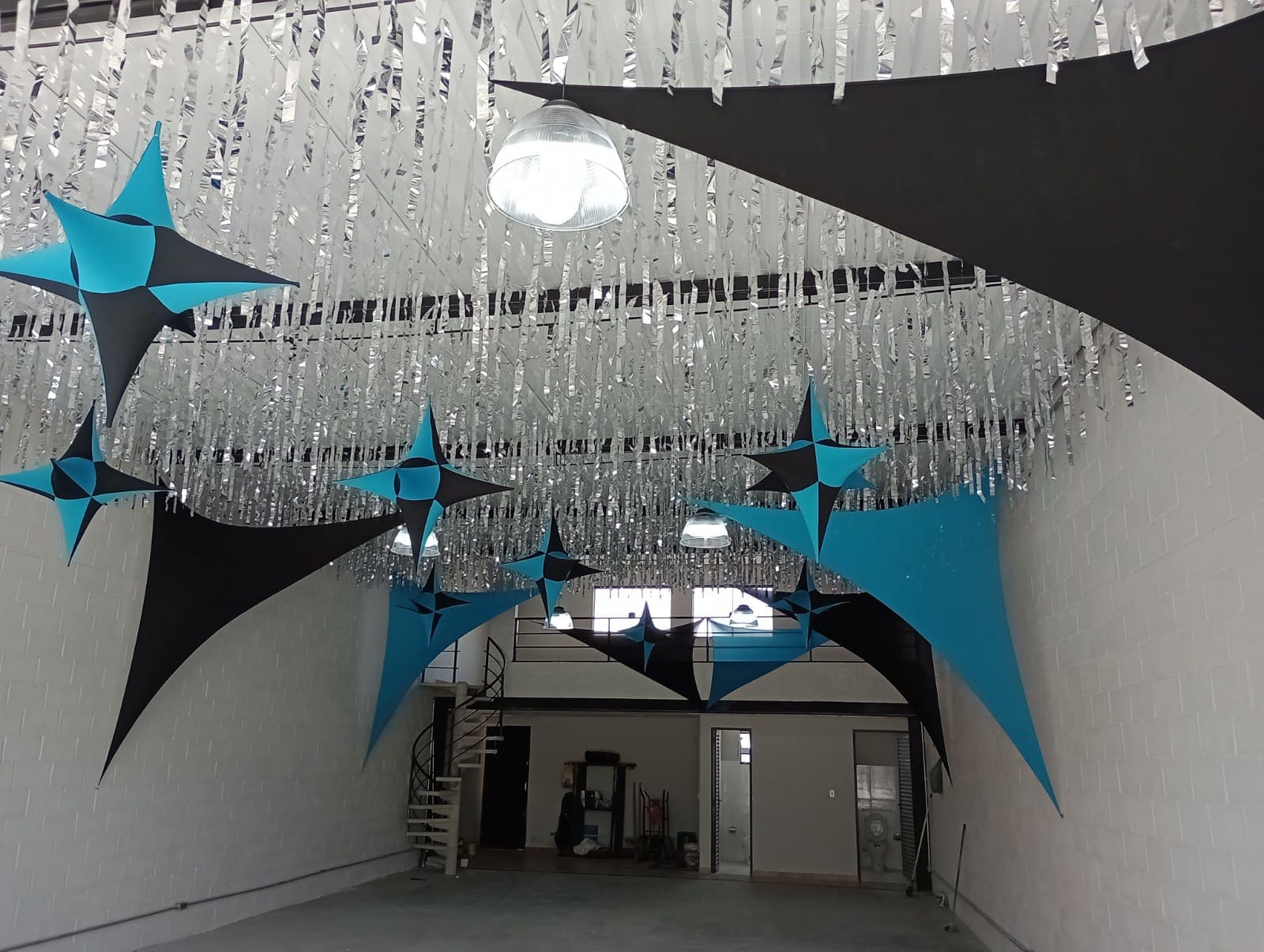 DECORAÇÃO COM TECIDO TENSIONADO PARA LOJA DECORAÇÃO COM TECIDO TENSIONADO PARA LOJA